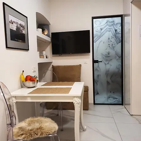 Riverside Elegance *